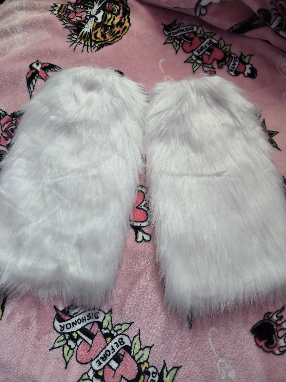 Womens Rave White Faux Fur Festival Leg Warmers - Cozy Winter Accessory